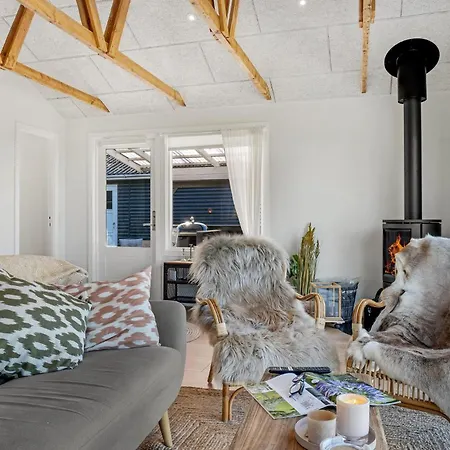 Holiday home Front In With Wifi *